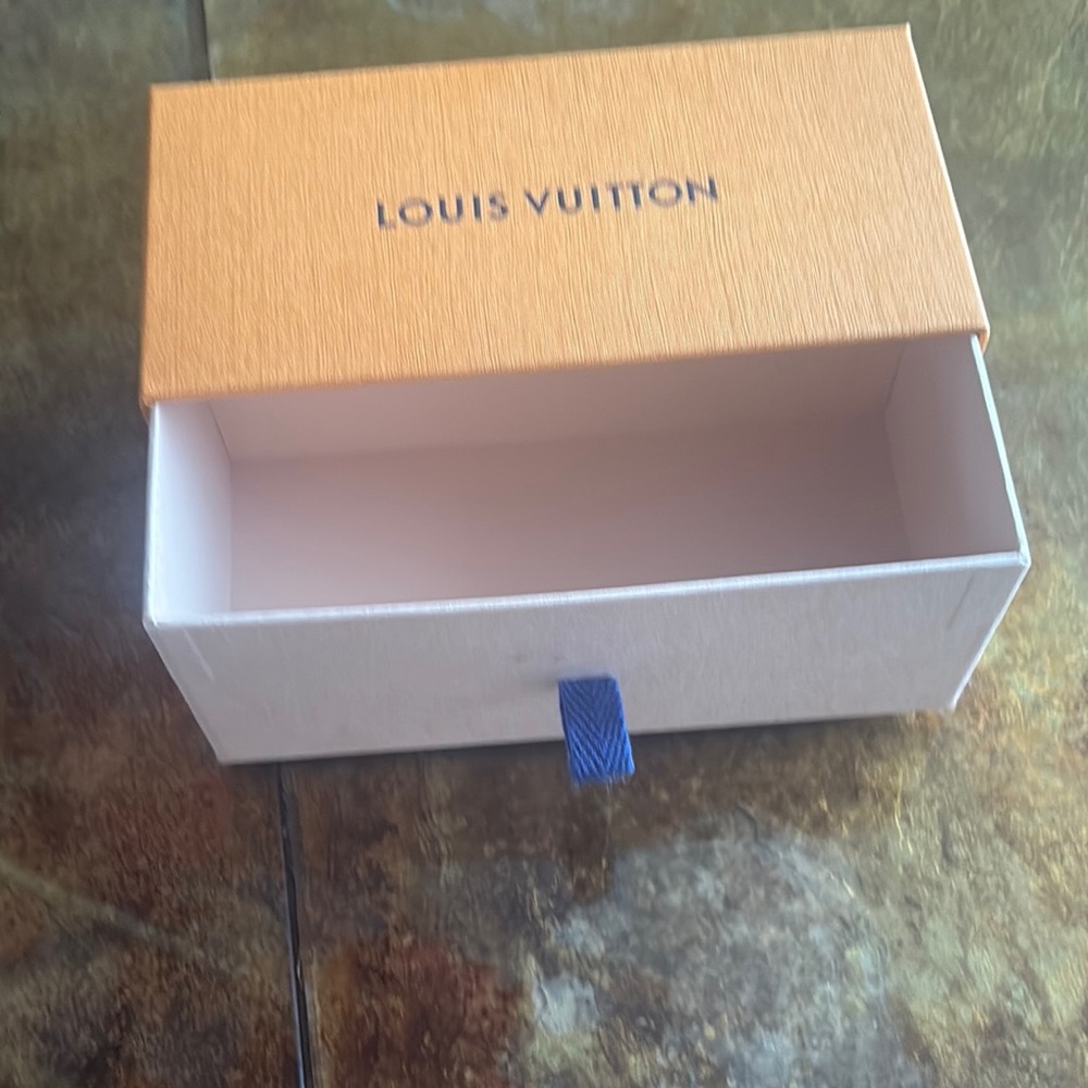 Louis Vuitton Orange and Cream Gift Box